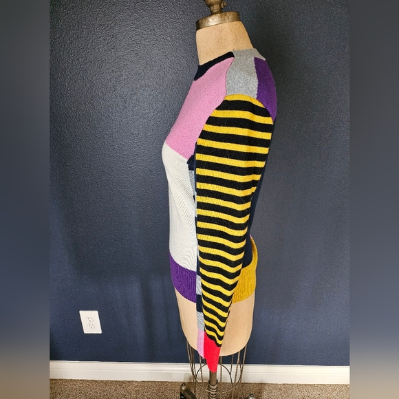 Frame Color Block Sweater - Picture 5 of 7